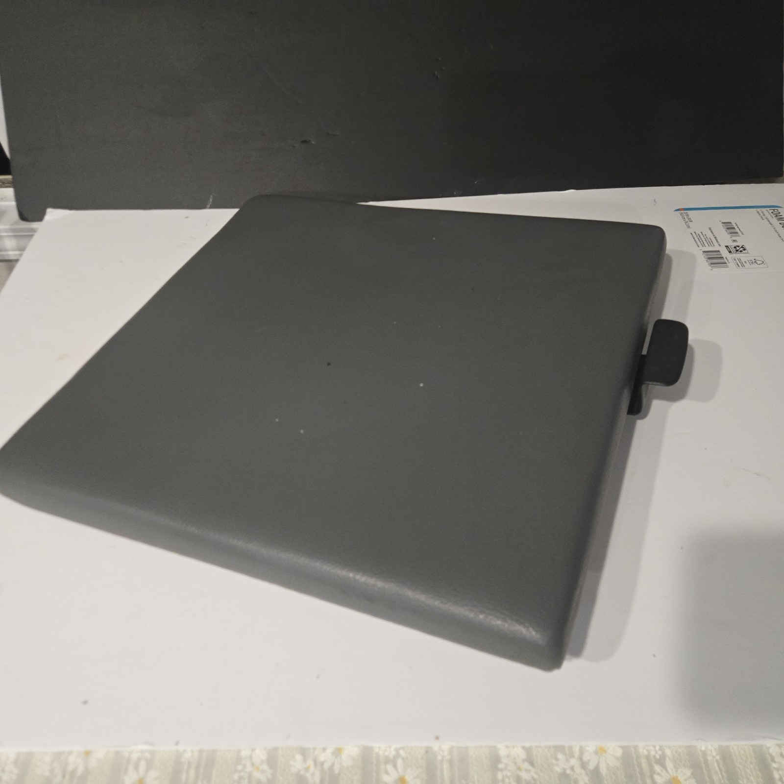 Ford 11-16 F-250 F-350 Superduty Vinyl Jump Seat console Lid Armrest Gray OEM Ford 11-16 F-250 F-350 Superduty Vinyl Jump Seat console Lid Armrest Gray OEM