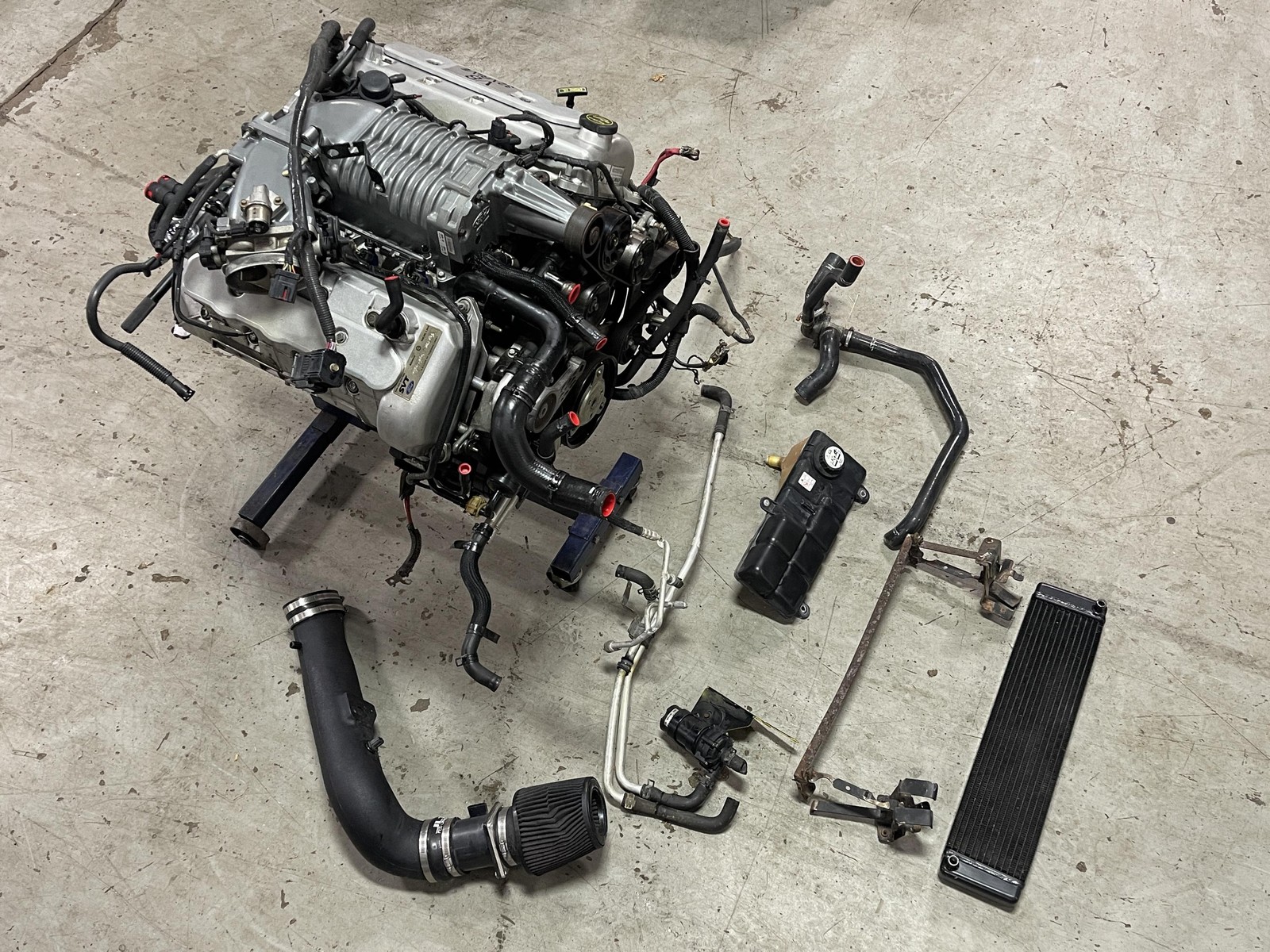 2003-04 Ford Mustang SVT Cobra Engine 133xxx Miles 9 Thread Heads READ DESC 325