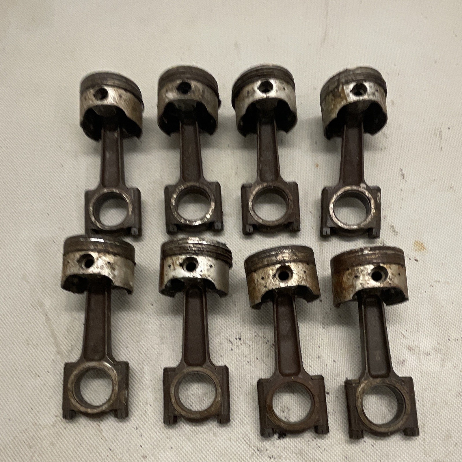 1978 Ferrari 308 GTS Pistons