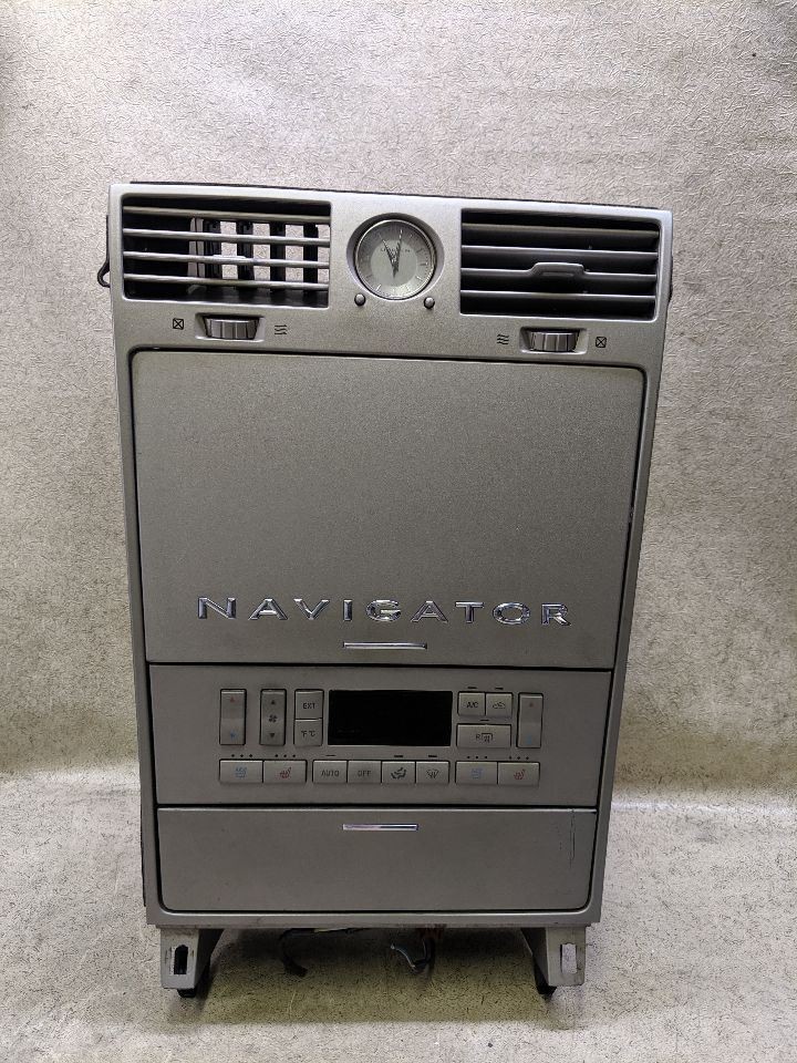 Auto Temperature Climate Control w/Dash Bezel Fits 05-06 LINCOLN NAVIGATOR y26