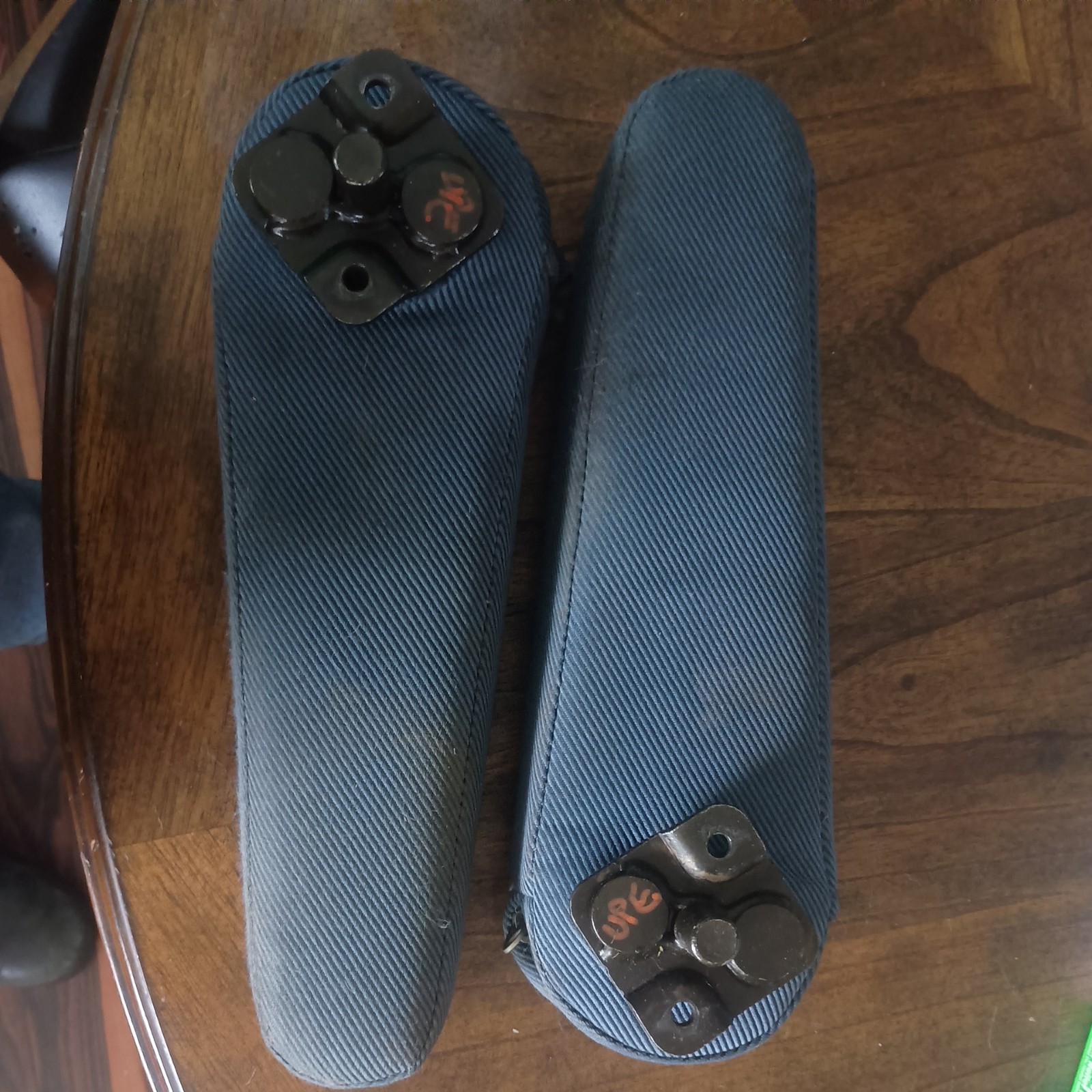 2003-2008 Honda Element BLUE Left & Right Seat Armrest PAIR Brackets 2003-2008 Honda Element BLUE Left & Right Seat Armrest PAIR Brackets