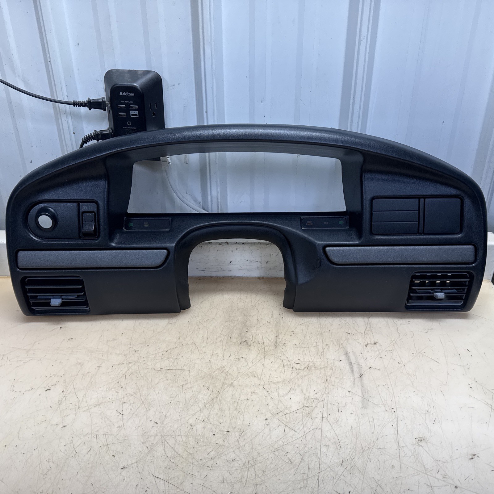 92-96 Ford F150 F250 F350 Bronco Dash Instrument Cluster Surround Bezel 97 95 94