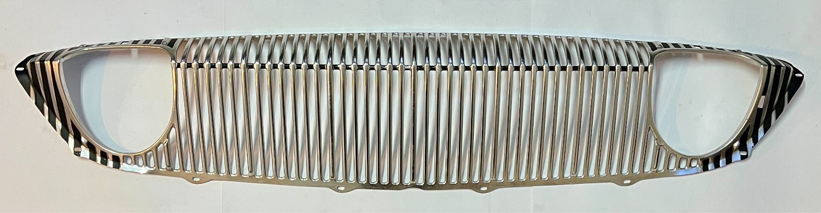 New Old Stock Grille for 1962 Dodge Dart & Polara Models Mopar #2276548 New Old Stock Grille for 1962 Dodge Dart & Polara Models Mopar #2276548