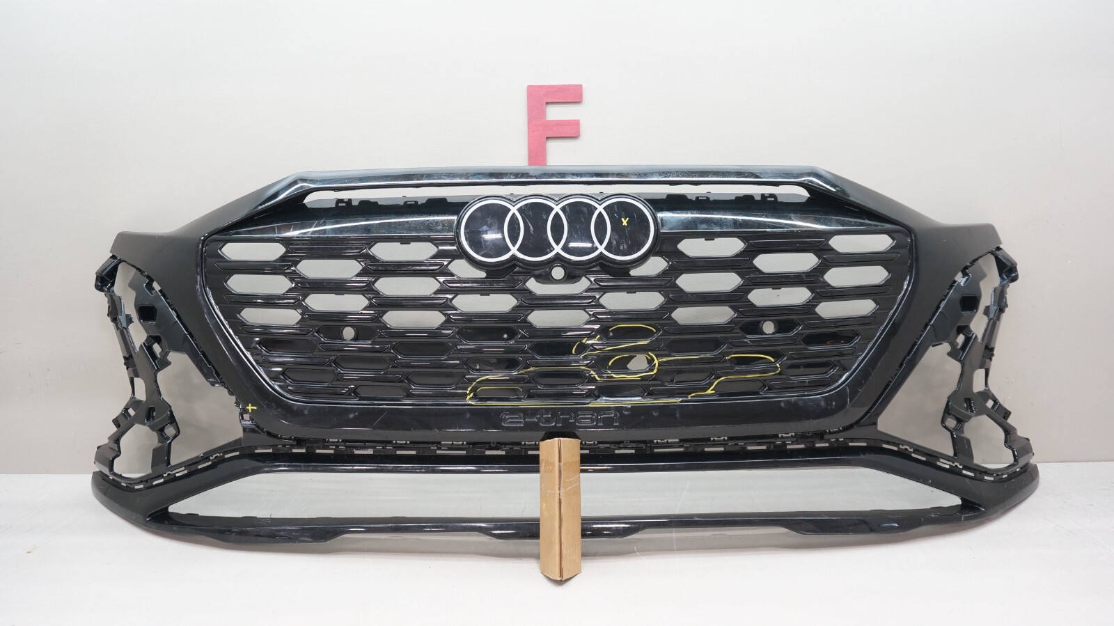 2022-2025 AUDI Q8 E-TRON FRONT BUMPER COVER PANEL WITH GRILLE OEM 4KE807725