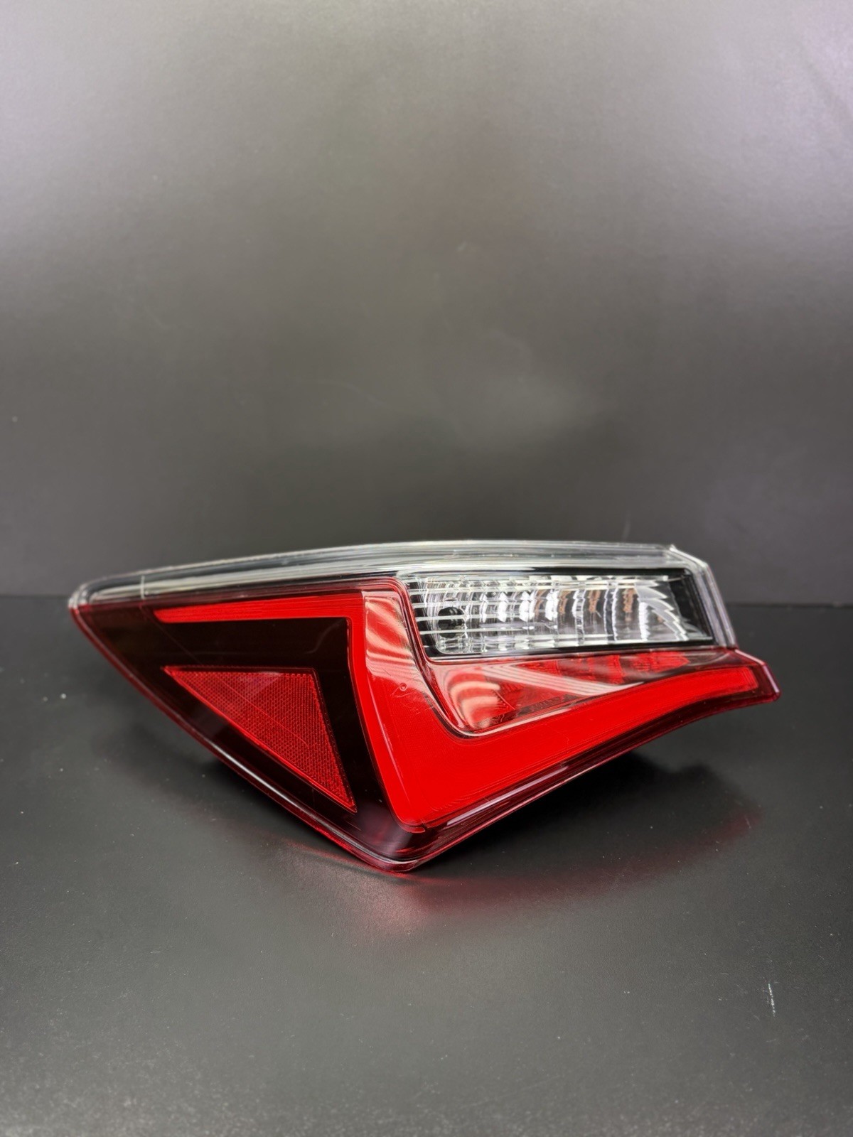 OEM 2019-2022 ACURA ILX REAR LEFT DRIVER SIDE LED OUTER TAILLIGHT LIGHT LAMP OEM 2019-2022 ACURA ILX REAR LEFT DRIVER SIDE LED OUTER TAILLIGHT LIGHT LAMP