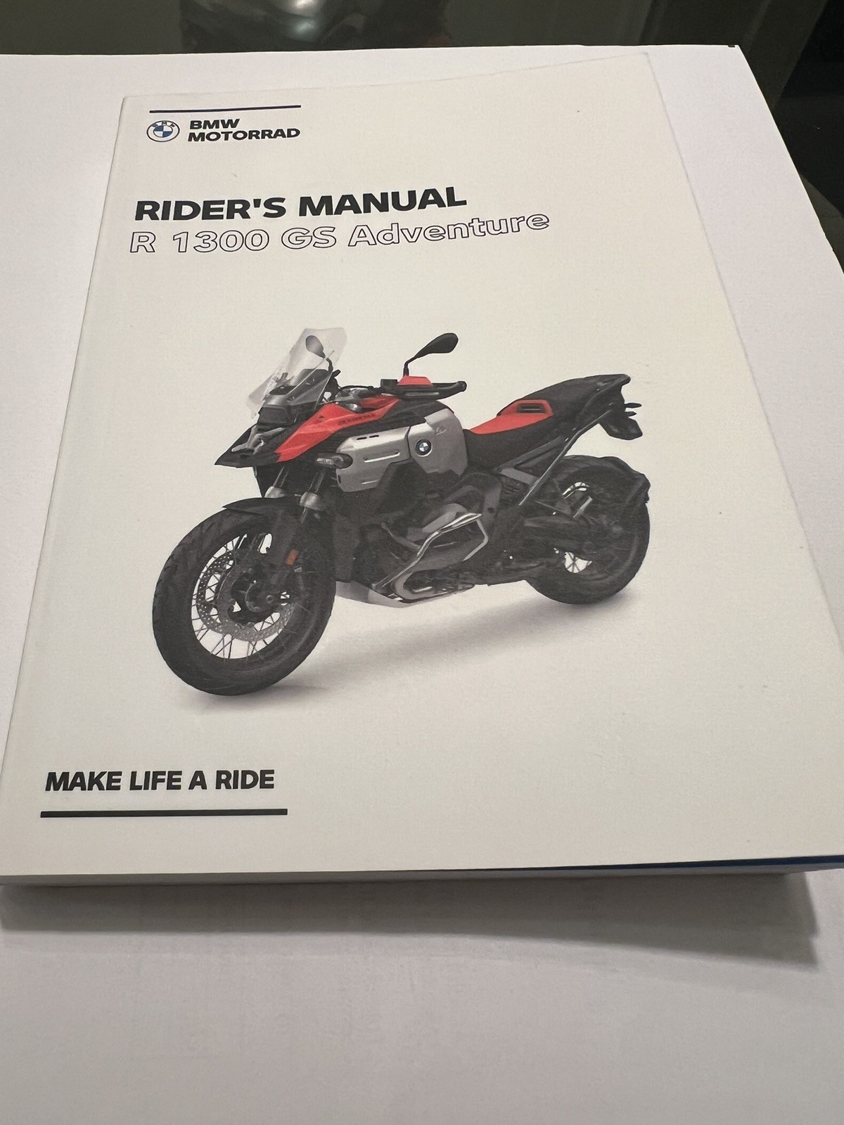 BMW R 1300 GS Adventure  Maintenance and Owner\'s manual book (US models)