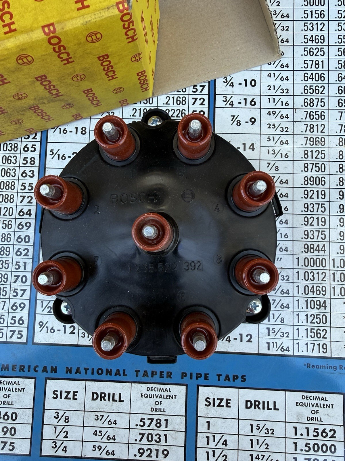 NOS Bosch Mercedes W126 420SEL 560SEC 560SEL 560SL Distributor Cap 1235522392 NOS Bosch Mercedes W126 420SEL 560SEC 560SEL 560SL Distributor Cap 1235522392