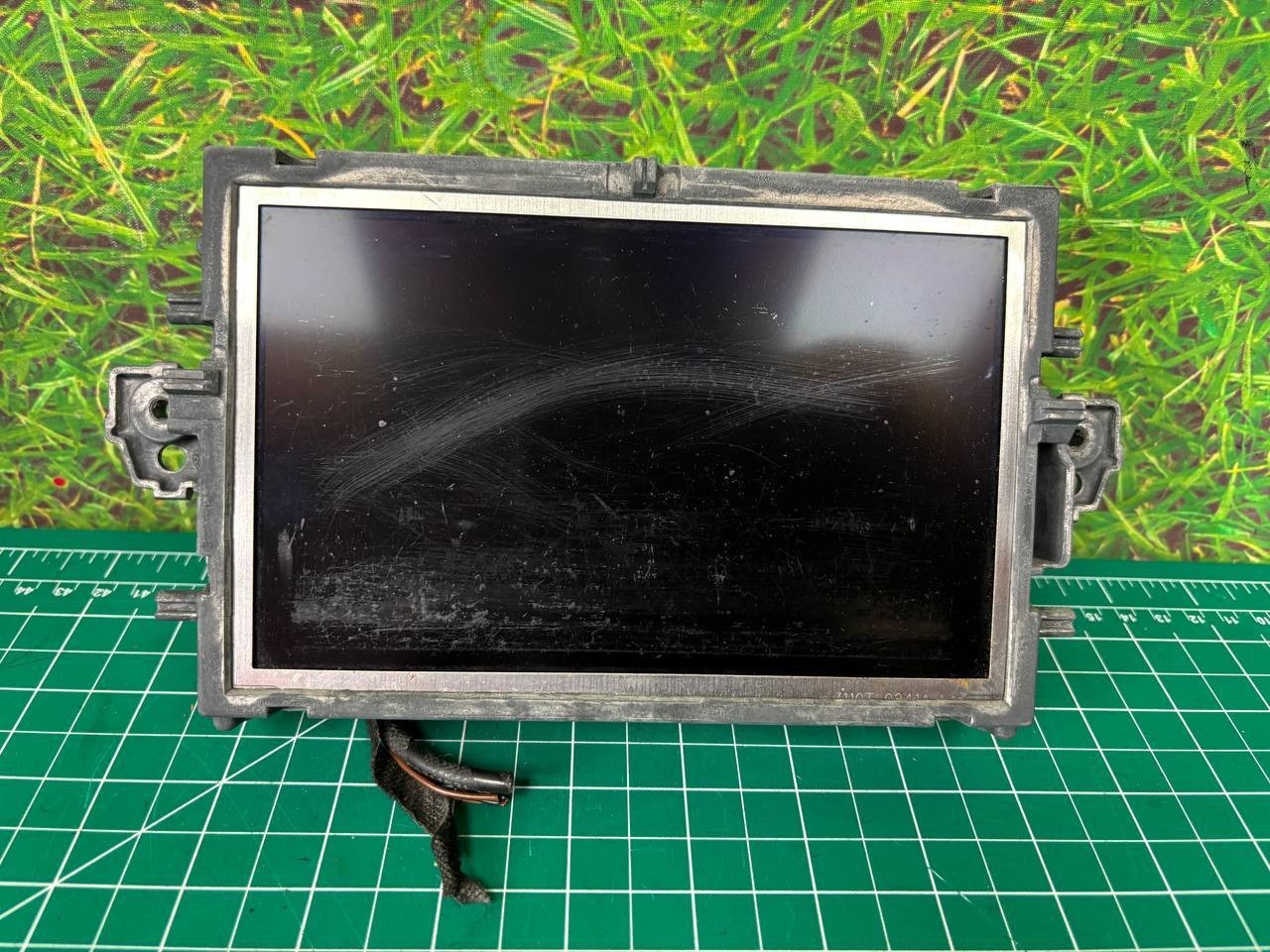 10-13 Mercedes W212 E350 Dash Information Navigation Display Screen 2129018103