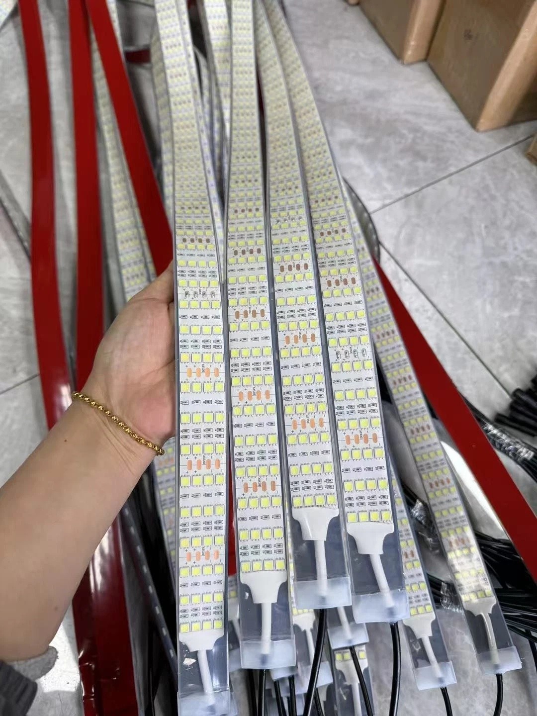 BRIGHTEST 4PCS 5FT Quad Row LED Strips 6000K White Bluetooth App Strobe 12V BRIGHTEST 4PCS 5FT Quad Row LED Strips 6000K White Bluetooth App Strobe 12V
