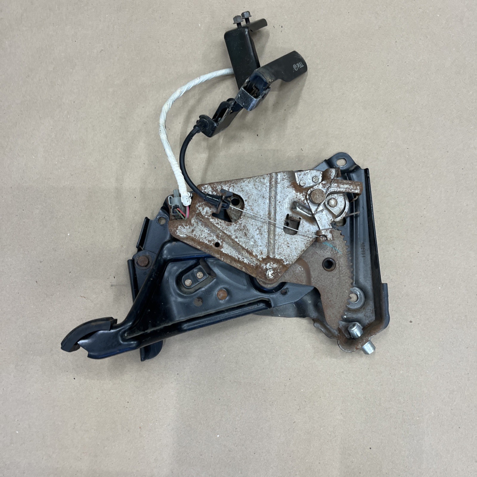 ✅ 1999-2004 Ford F250 F350 Superduty Emergency Parking Brake Pedal Assembly