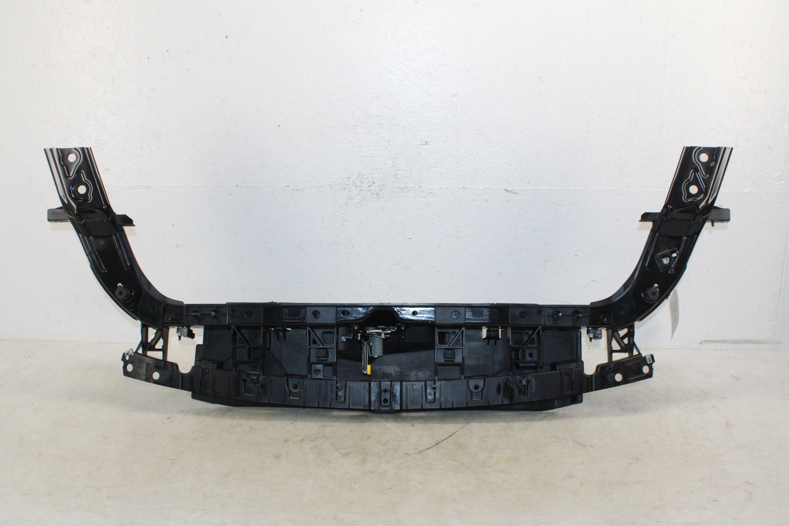 2018-2023 Ford Mustang Upper Radiator Support/ Tie Bar OEM SN24