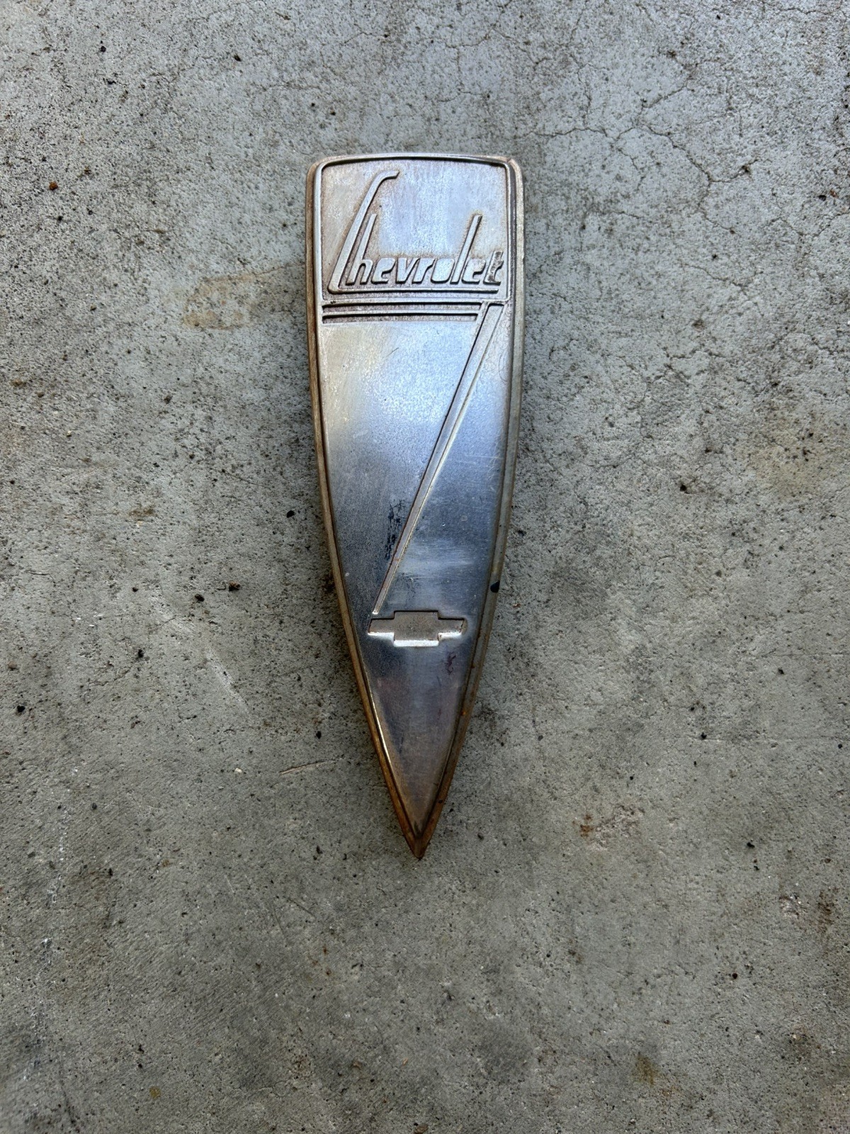 Original 1938 Chevy Chevrolet Master Deluxe Sedan Rear Trunk Metal Emblem Badge