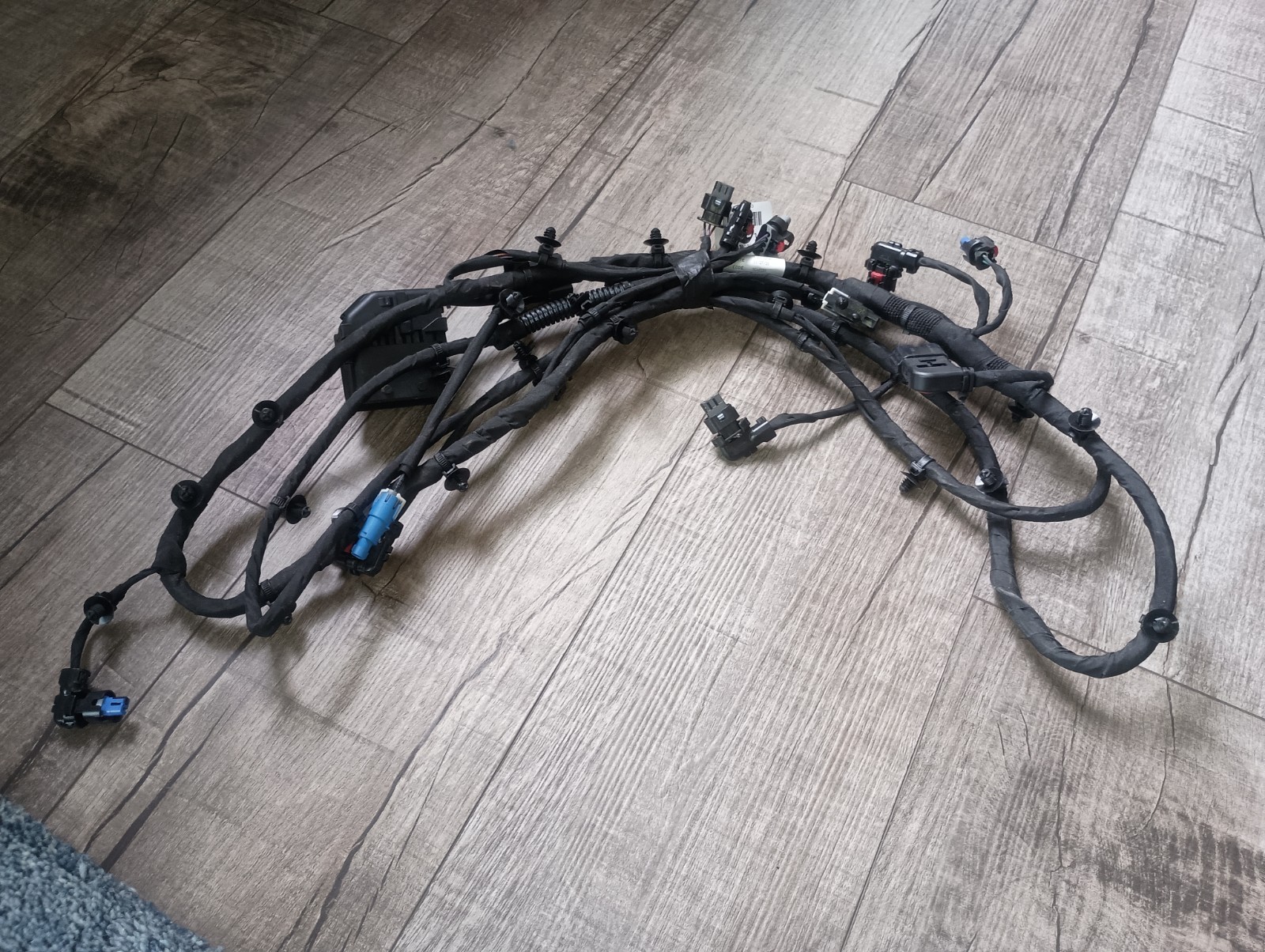 Genuine General Motors OE Harness 42910710