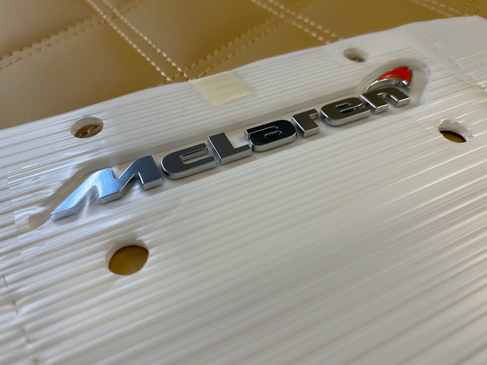 Mclaren 570S 570GT 600LT 720S Chrome Emblem Lettering Red Tick Emblem Badge Mclaren 570S 570GT 600LT 720S Chrome Emblem Lettering Red Tick Emblem Badge