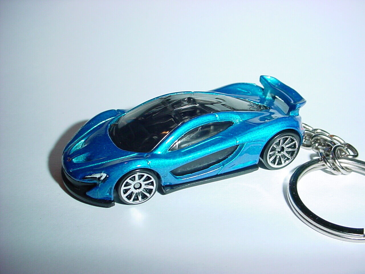 HOT 3D BLUE MCLAREN P1 CUSTOM KEYCHAIN keyring key chain bling racing hot wheels
