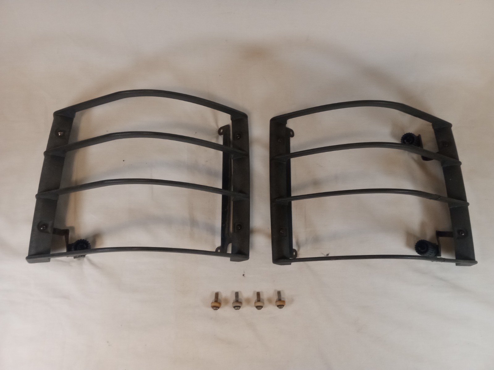 RARE 2003-2009 Land Rover Range Rover L322 Rear Tail Light Guards Genuine OEM RARE 2003-2009 Land Rover Range Rover L322 Rear Tail Light Guards Genuine OEM