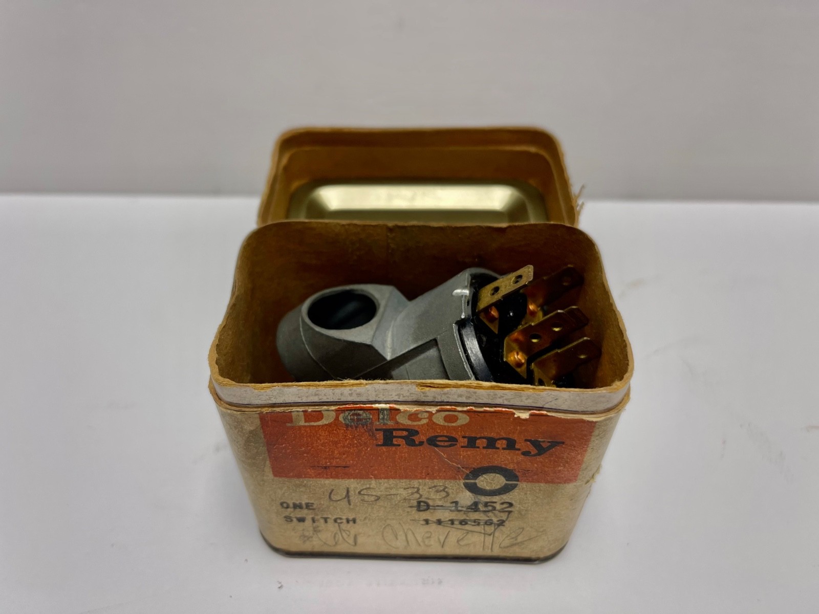 Vintage Delco Remy D-1452 Ignition Switch 1116562, NOS, Orig. Box 1959 Chevrolet Vintage Delco Remy D-1452 Ignition Switch 1116562, NOS, Orig. Box 1959 Chevrolet