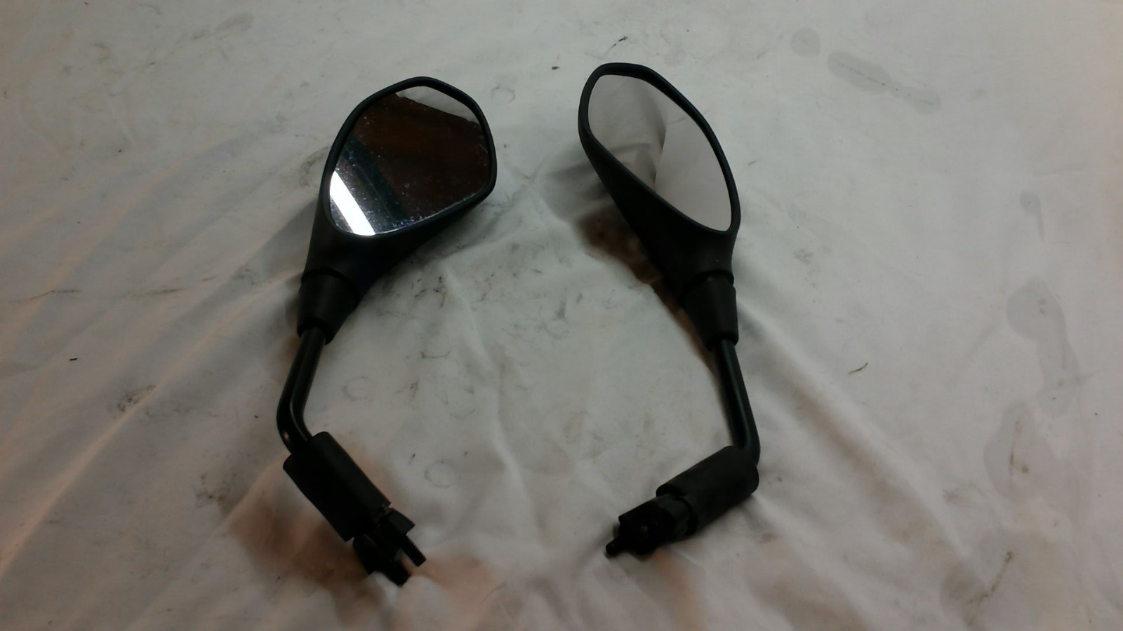 2004-2010 Aprilia Tuono 1000r OEM Rear View Mirrors Left Right 2004-2010 Aprilia Tuono 1000r OEM Rear View Mirrors Left Right