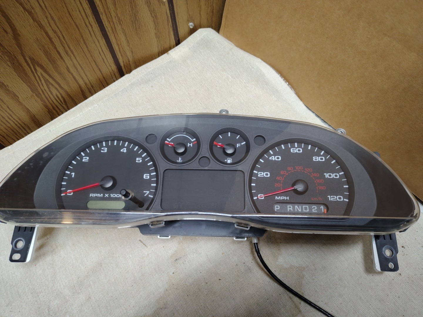 2007-09 Ford Ranger Black Gauges Speedometer Cluster ID 7L5410849AK Untested 