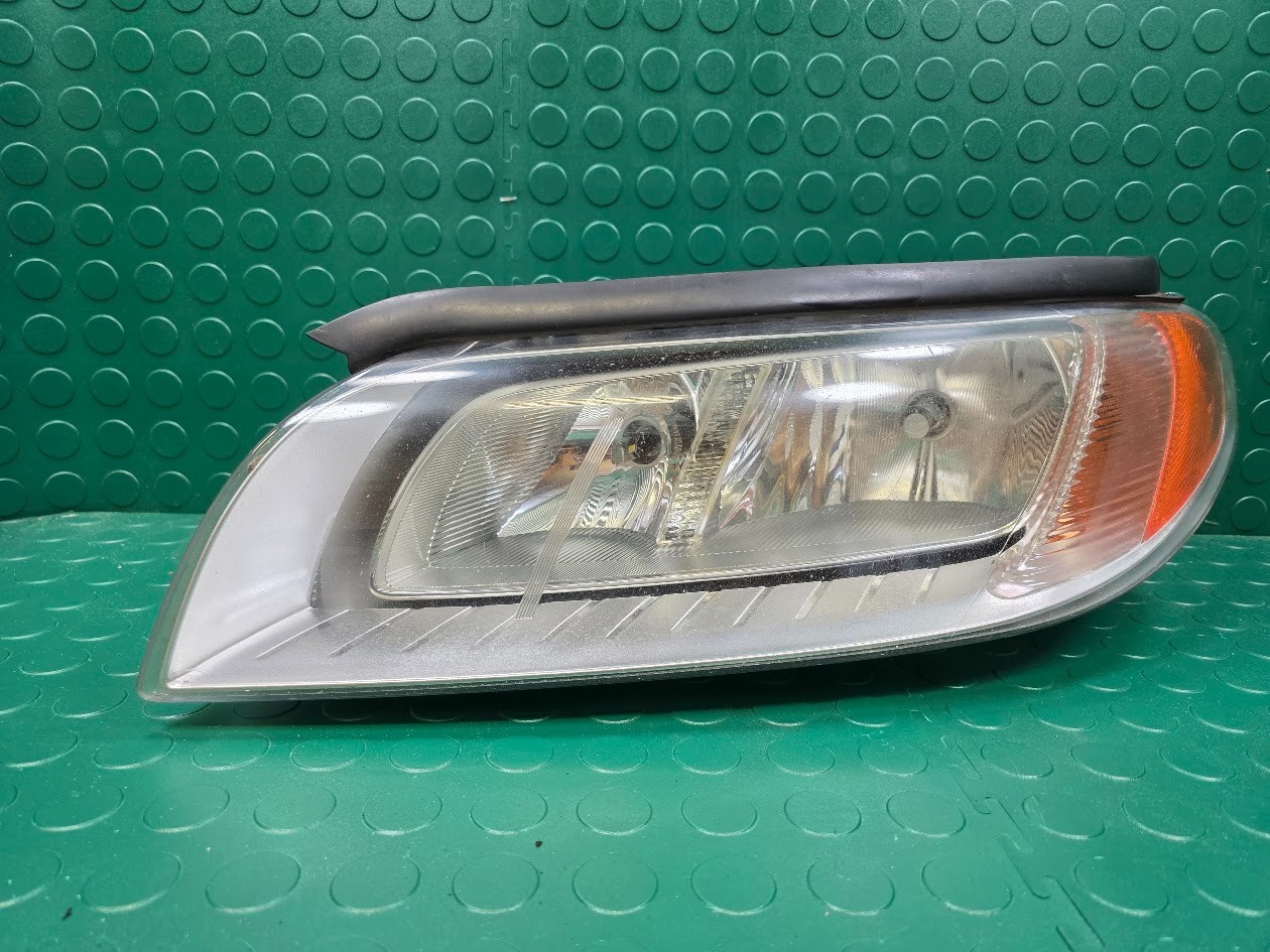 2007-2013 Volvo S80/S70 LH Headlight Assembly OEM 313230641 Driver's Side 0023