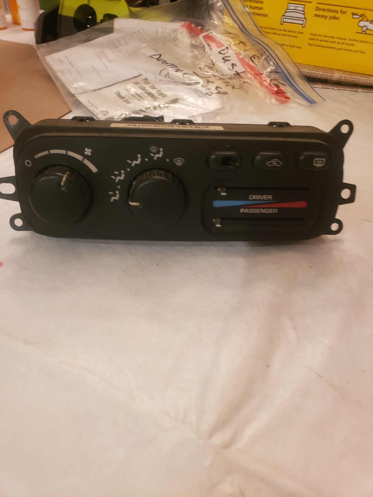 2003-05 Dodge Ram HEATER CLIMATE TEMPERATURE CONTROL DUAL ZONE P55056323AC READ 