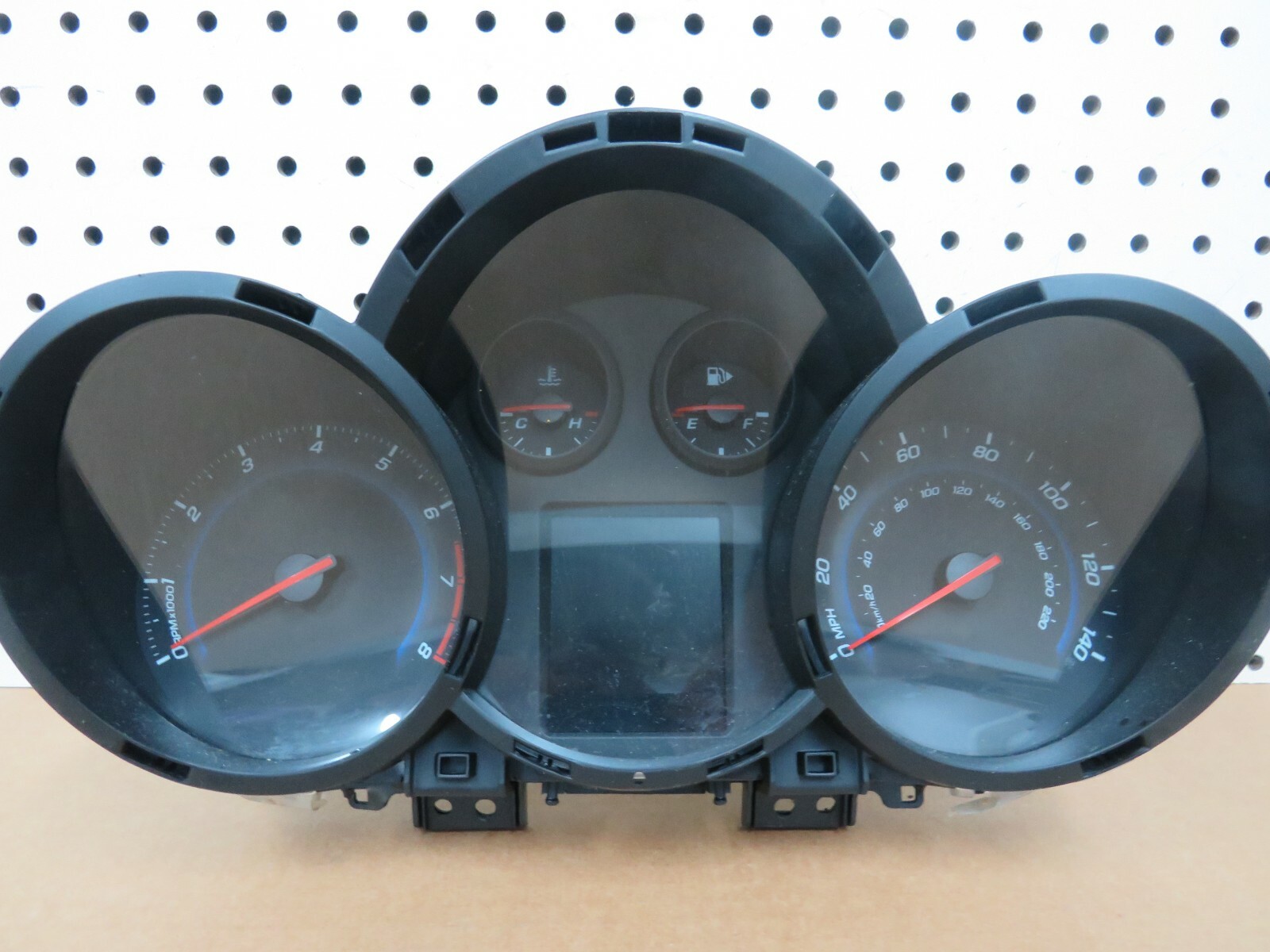 13 14 CHEVROLET CRUZE Speedometer Cluster 95129378 OEM