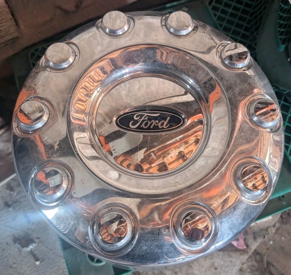 OEM 2005 - 2016 Ford F-450, F-550 Rear 19.5 OEM 2005 - 2016 Ford F-450, F-550 Rear 19.5