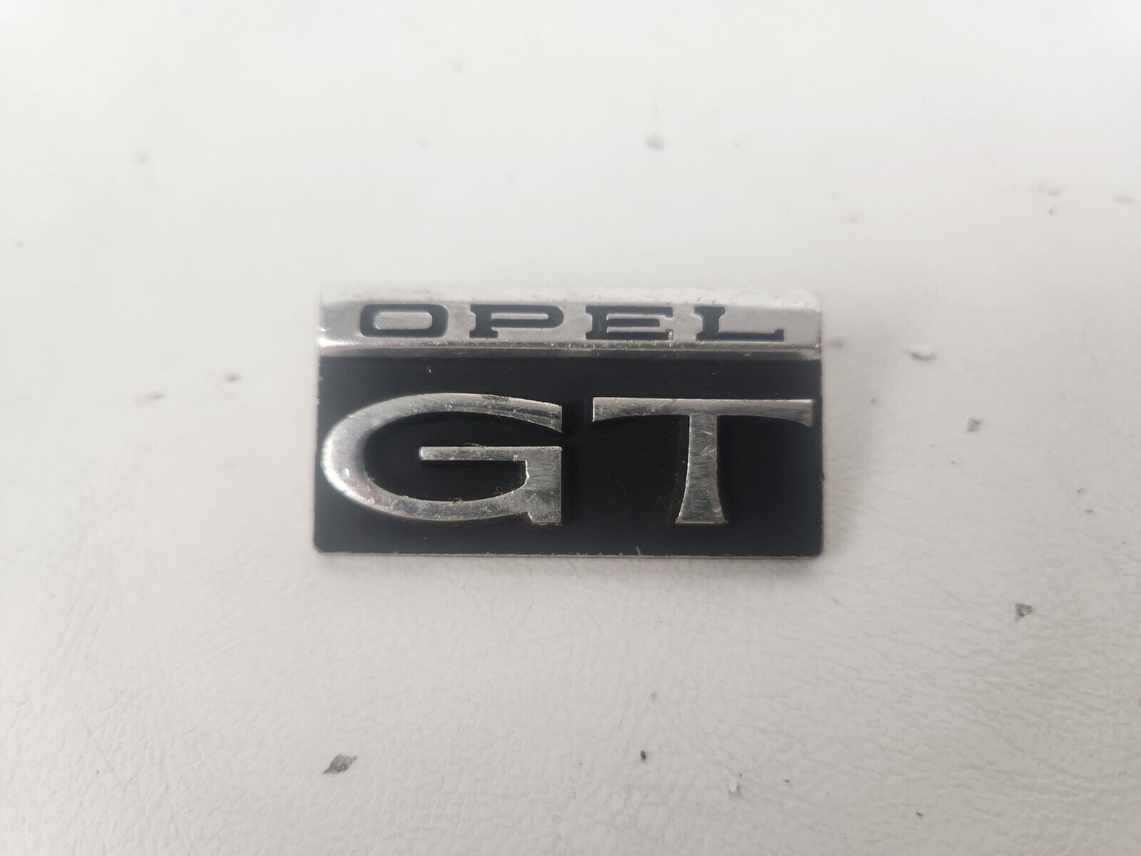 1969 1970 1971 1972 1973 OPEL GT Dashboard Emblem Nameplate Badge 1003411