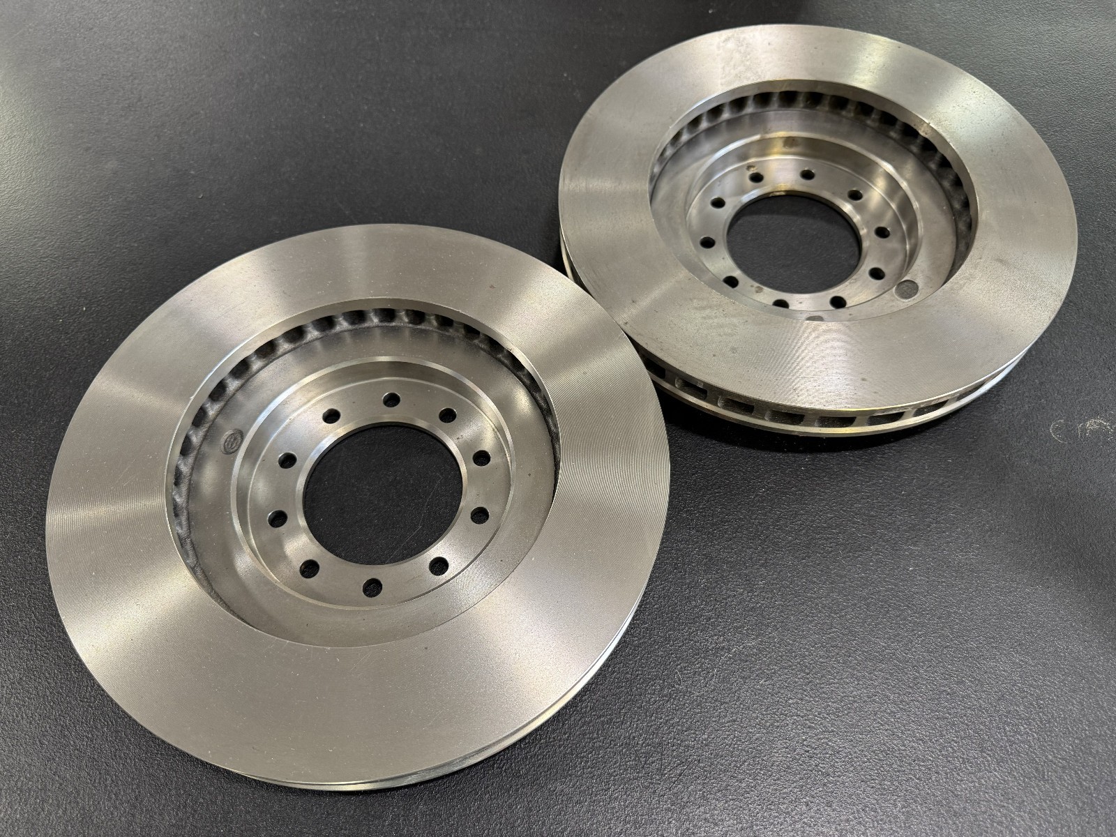 FERRARI Part # 125734 - Front Brake Discs - for Center Lock Testarossa & 288 GTO