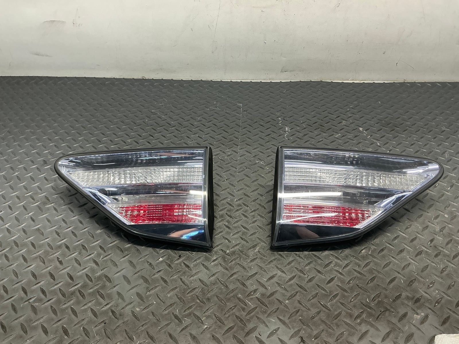10-12 Lexus RX Rear Left & Right Side Liftgate Inner Tail Light OEM