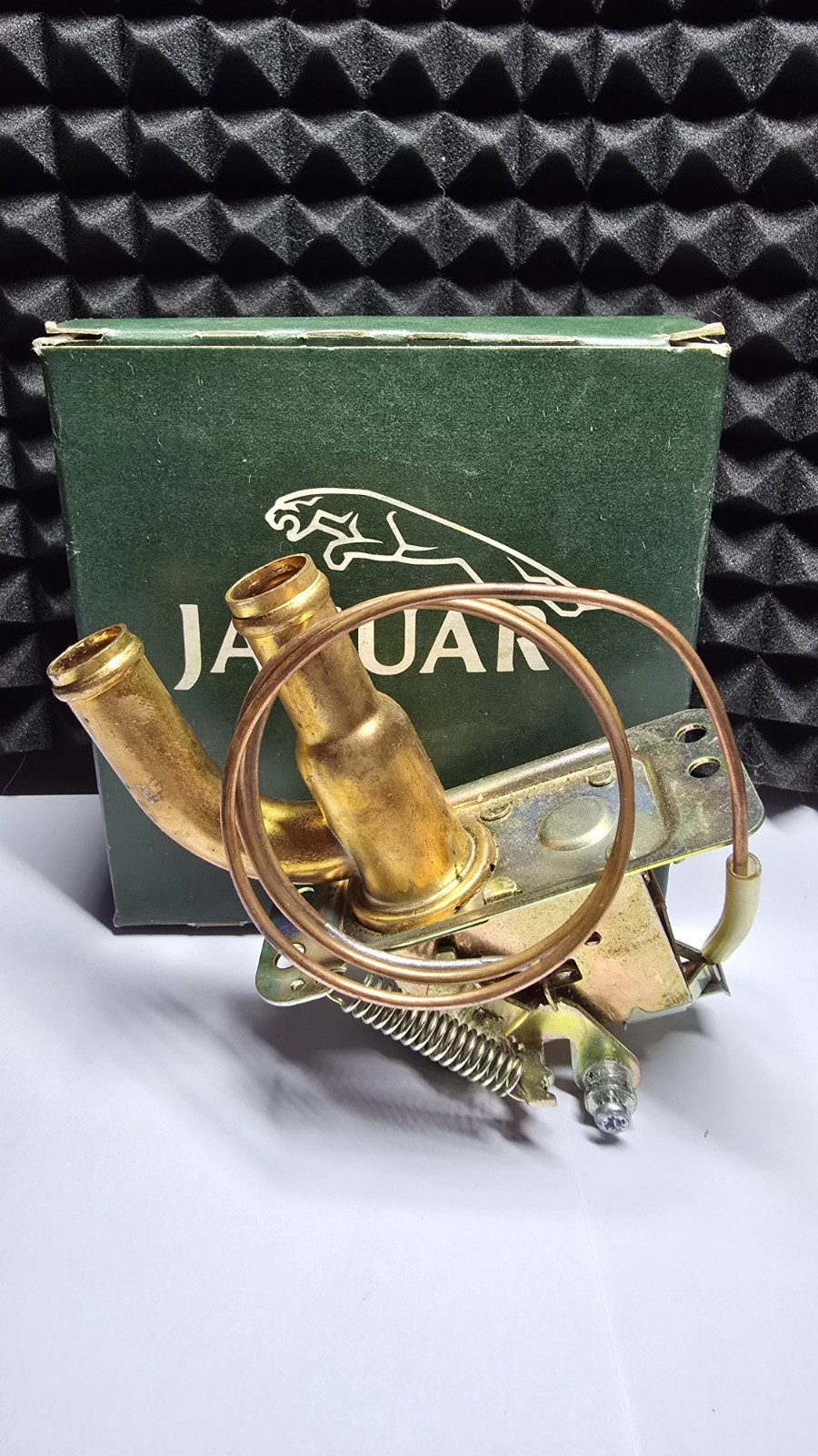 NOS JAGUAR E-TYPE HEATER WATER CONTROL VALVE ASSEMBLY C34691