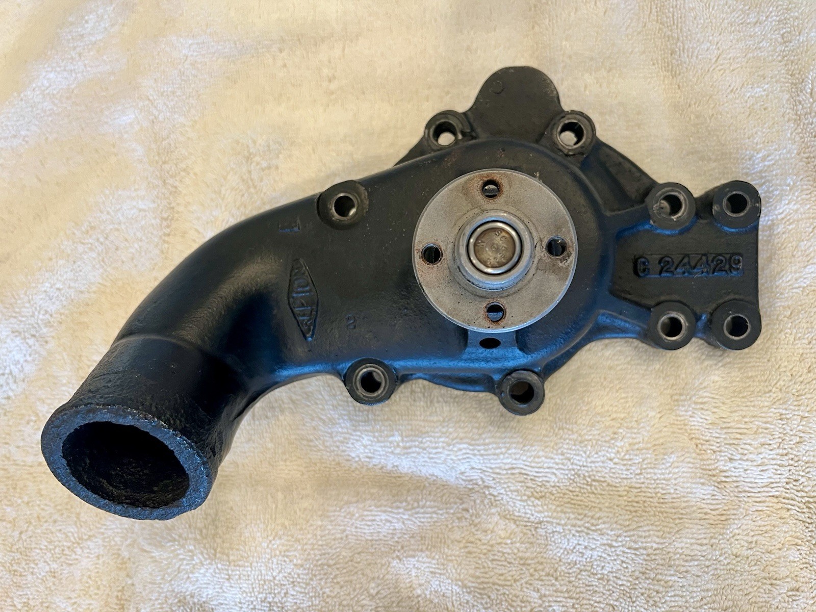 Jaguar E-type 4.2 Water Pump Rebuilt OEM 1965-68 C24429 Jaguar E-type 4.2 Water Pump Rebuilt OEM 1965-68 C24429