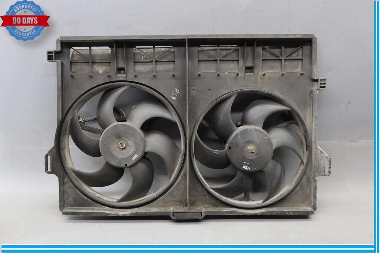 97-02 Jaguar X100 XK8 Engine Radiator Cooling Fan Assembly MJB4270AB Oem