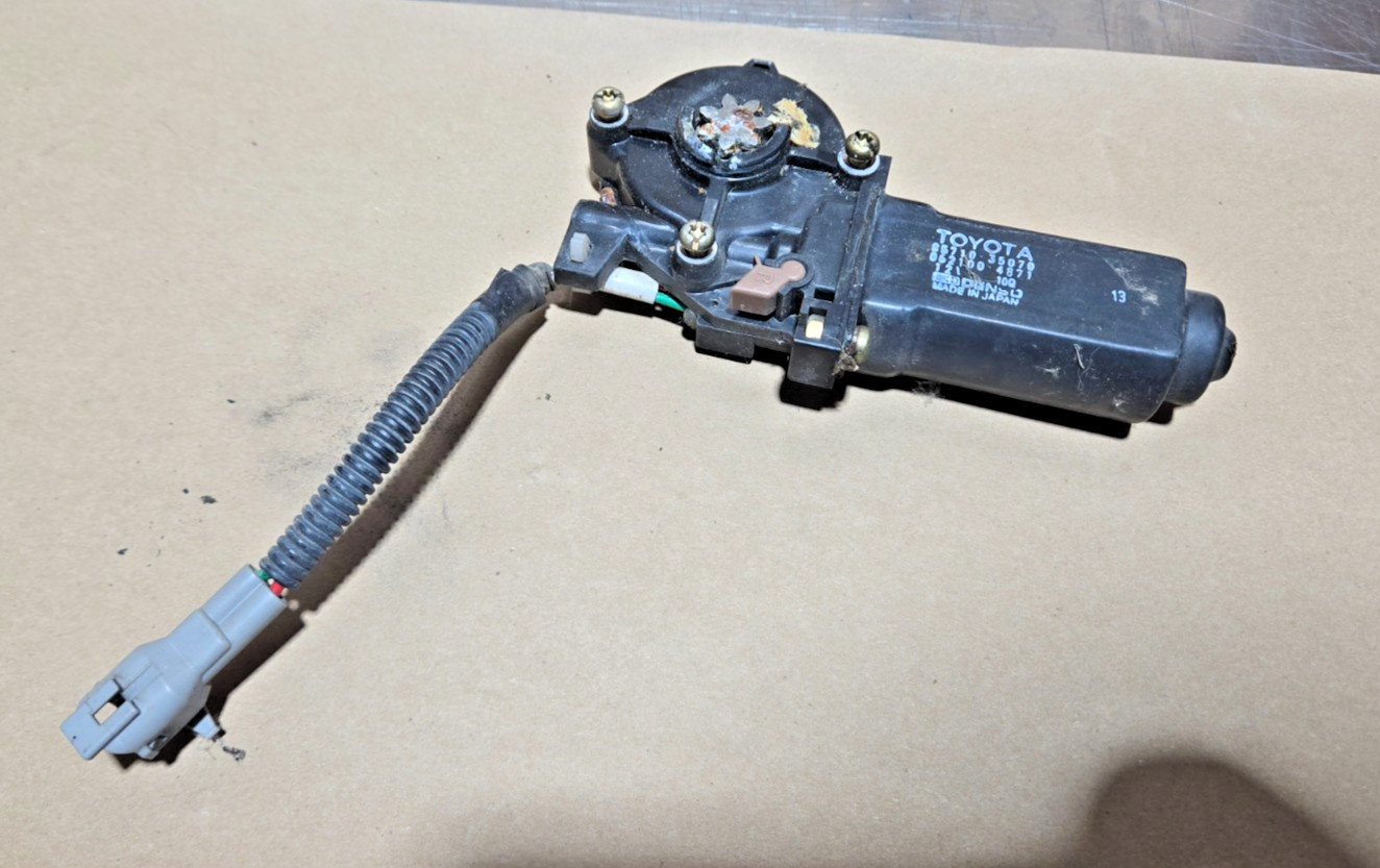 91-95 TOYOTA 4RUNNER PICKUP POWER WINDOW REGULATOR MOTOR FRONT RIGHT PASSENGER