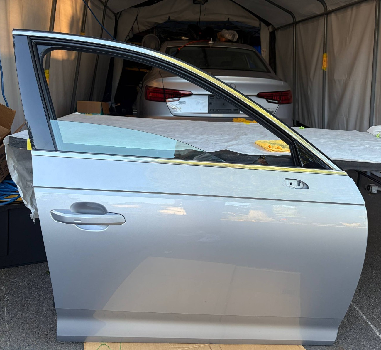 2017-2019 AUDI A4 QUATTRO B9 FRONT RIGHT PASSENGER DOOR SHELL ASSEMBLY GRAY OEM