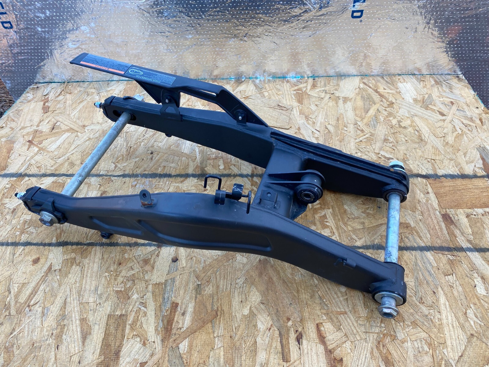 2017-2021 Kawasaki EX650 Rear Swingarm Swing Arm Suspension 33001-0663-18R OEM