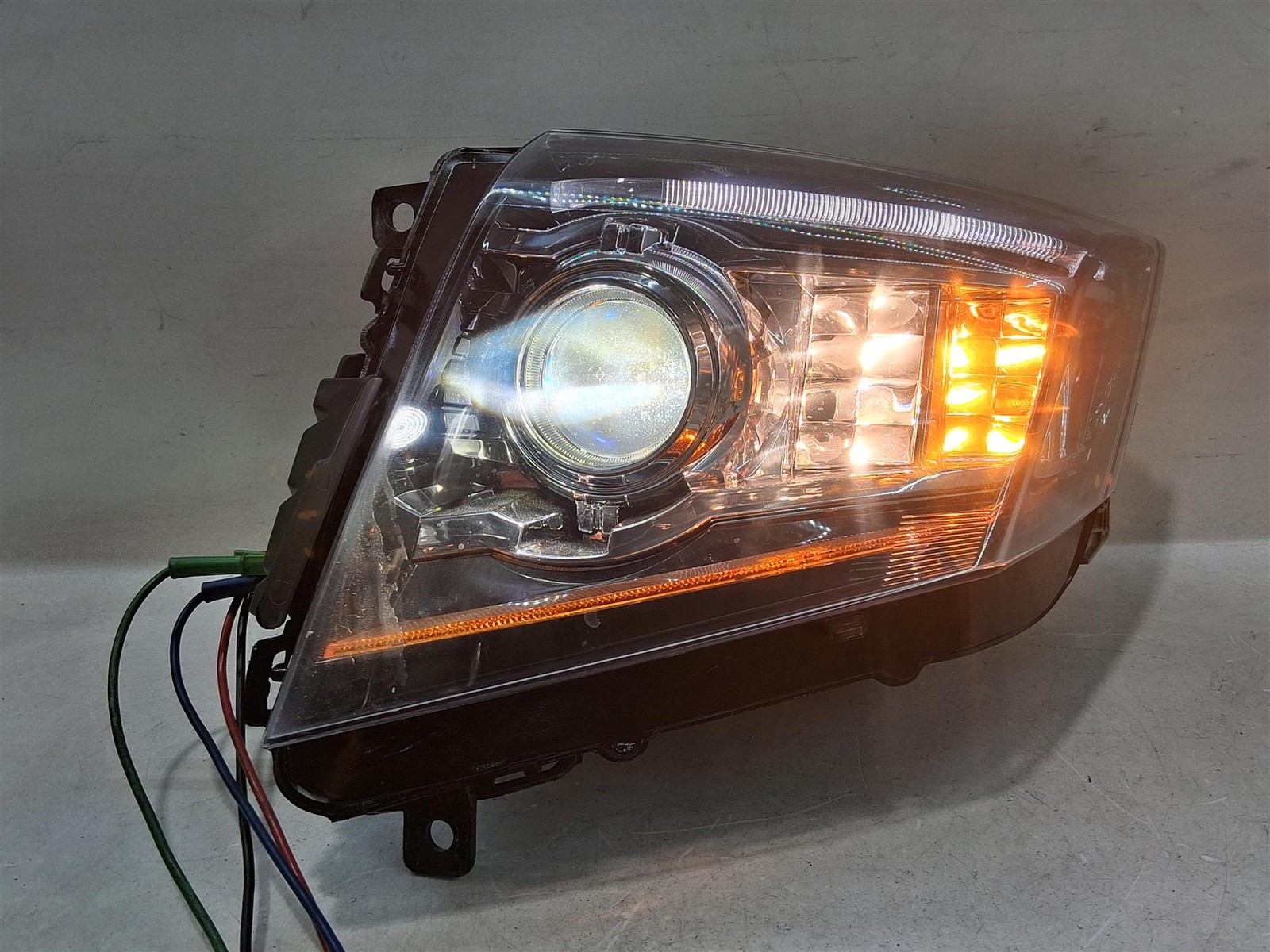 2011 2015 CADILLAC CTS HEADLIGHT OEM RH RIGHT PASSENGER SIDE HID XENON 22755338