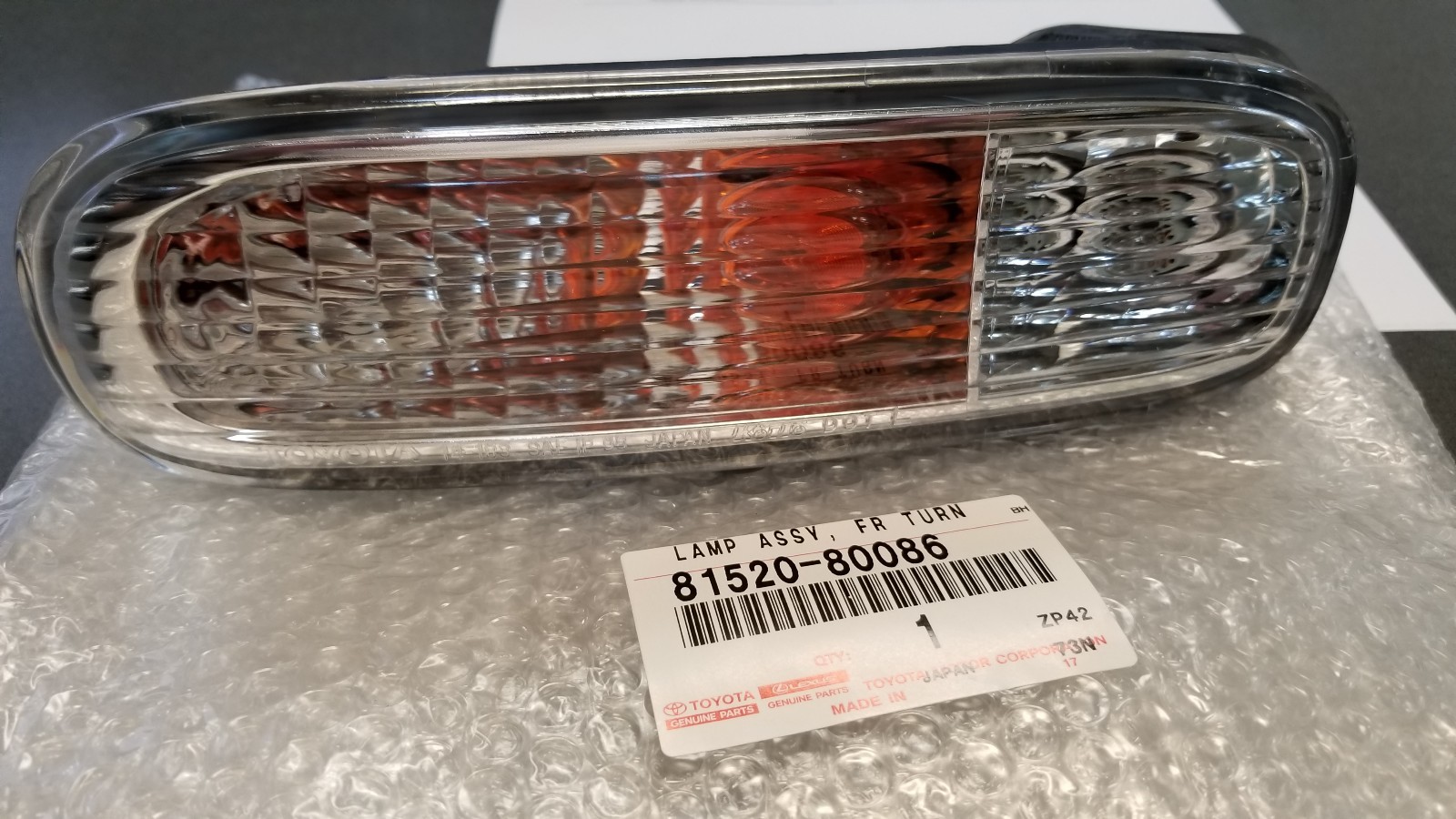 1997-98 Toyota Supra Left & Right Hand Turn Signal / Parking Lights OEM 1997-98 Toyota Supra Left & Right Hand Turn Signal / Parking Lights OEM
