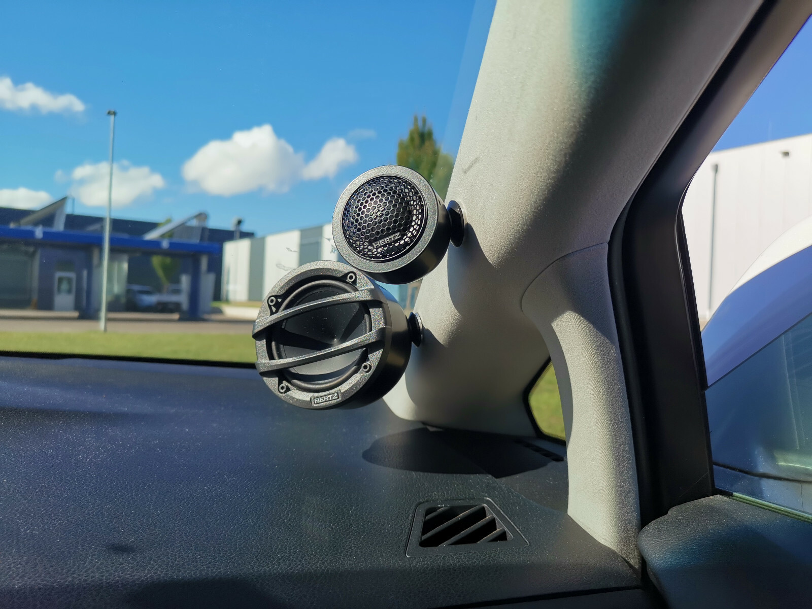 Hertz  mille  MPK163.3 , Aluminum pods  for Midrange MP70.3 + Tweeters MP25