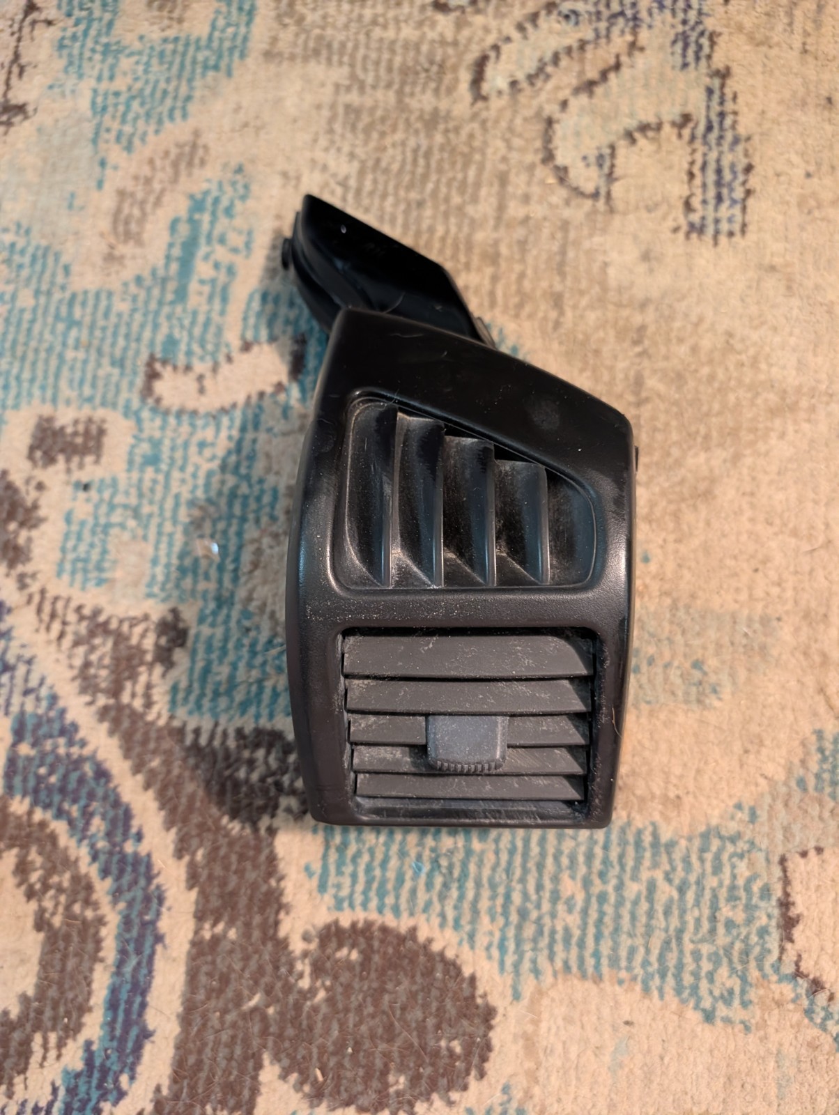 04 12 Chevrolet Colorado GMC Canyon OEM Dash Vent RH Passenger Side A/C Air Vent 04 12 Chevrolet Colorado GMC Canyon OEM Dash Vent RH Passenger Side A/C Air Vent