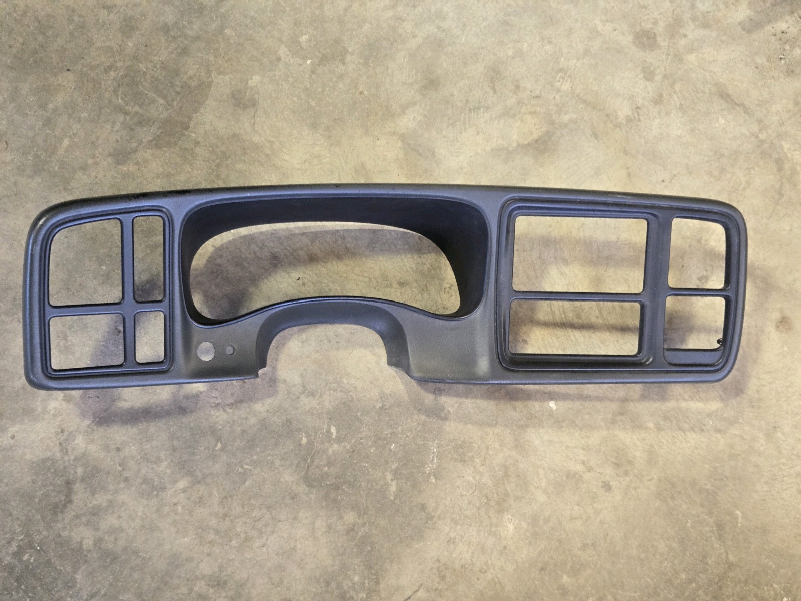 03-06 Silverado Sierra Tahoe Yukon Suburban Dash Bezel 15178707 Gray