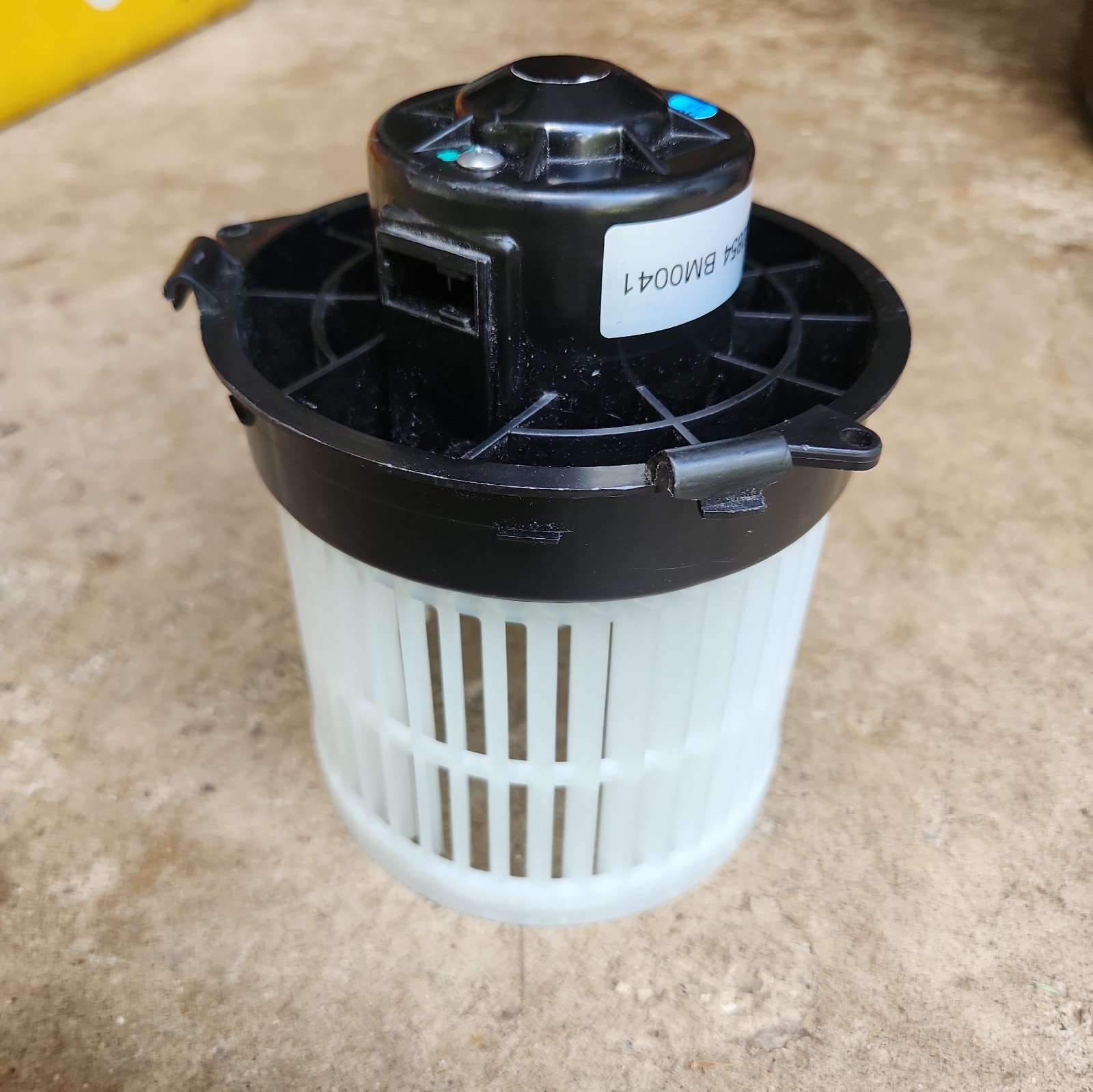 Front HAVC Furnace Blower Motor For 2012-2019 Nissan Versa 2014-2019 Versa Note