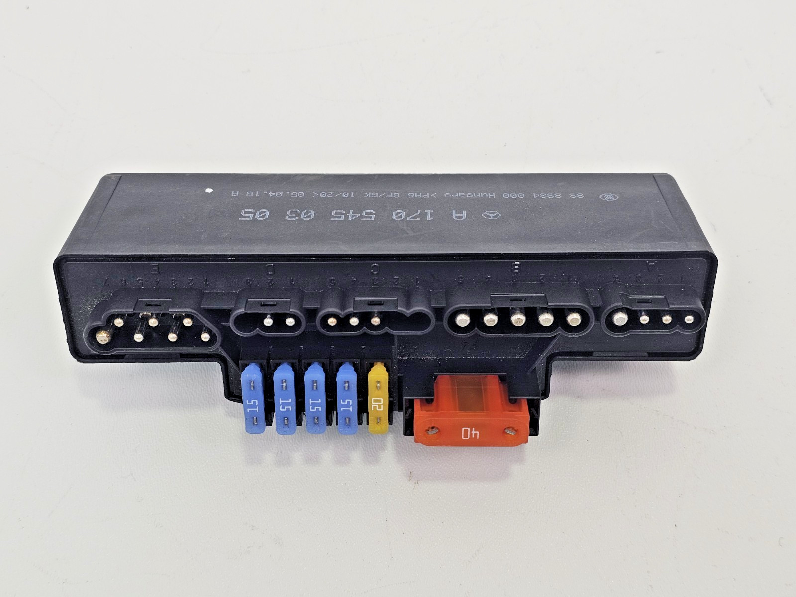 04-08 Chrysler Crossfire Mercedes SLK Engine Relay Management Fuse Module Unit
