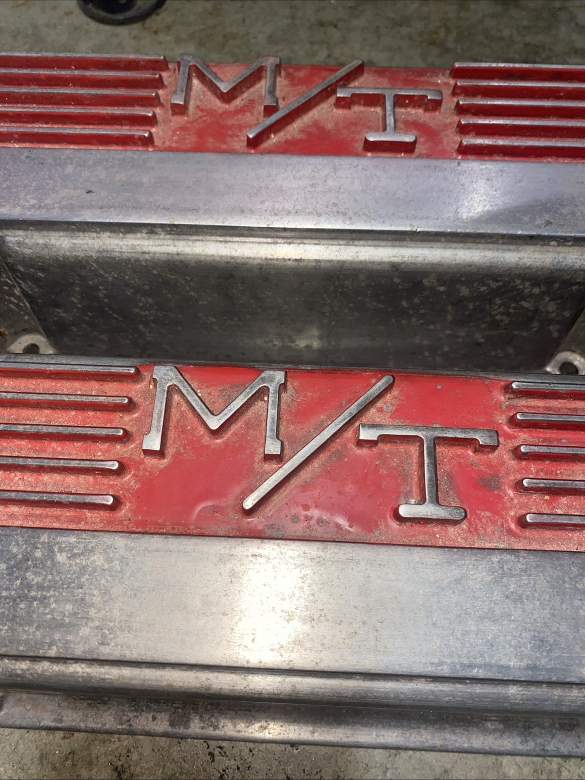 M/T SBC CHEVROLET CHEVY FINNED VALVE COVERS 140R-50B MICKEY THOMPSON ALUMINUM