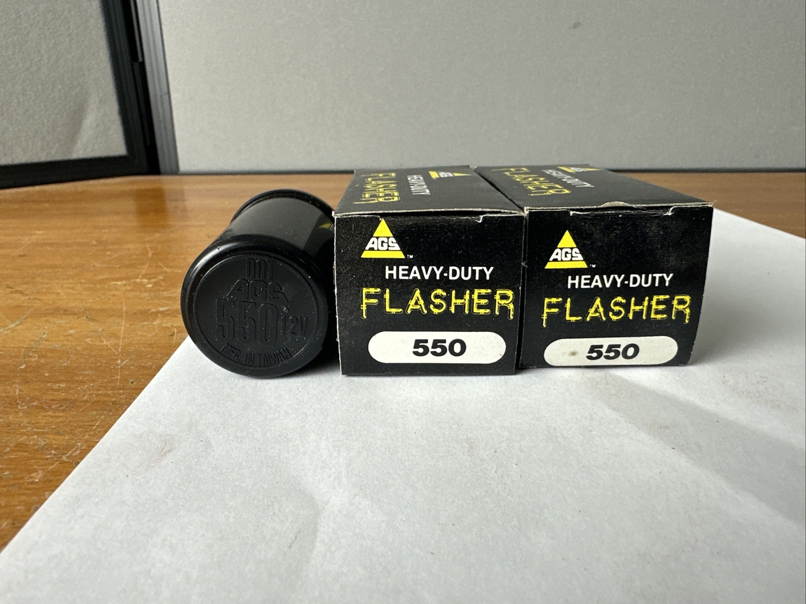 AGS Heavy Duty Flasher #550 12V 3-Terminal-Prong Turn Signal Flashers Lot Of 2 AGS Heavy Duty Flasher #550 12V 3-Terminal-Prong Turn Signal Flashers Lot Of 2