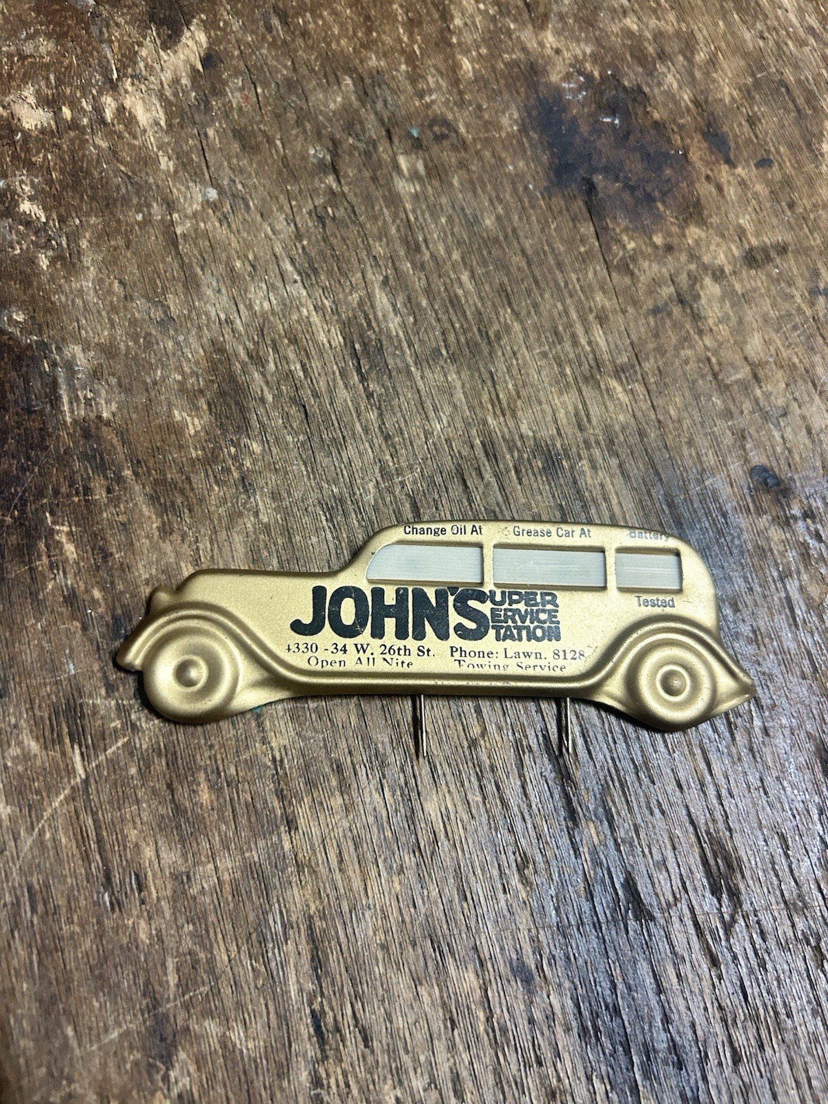 1930s 1940s Automobile Accessory Oil Change Reminder Pin Service Station
