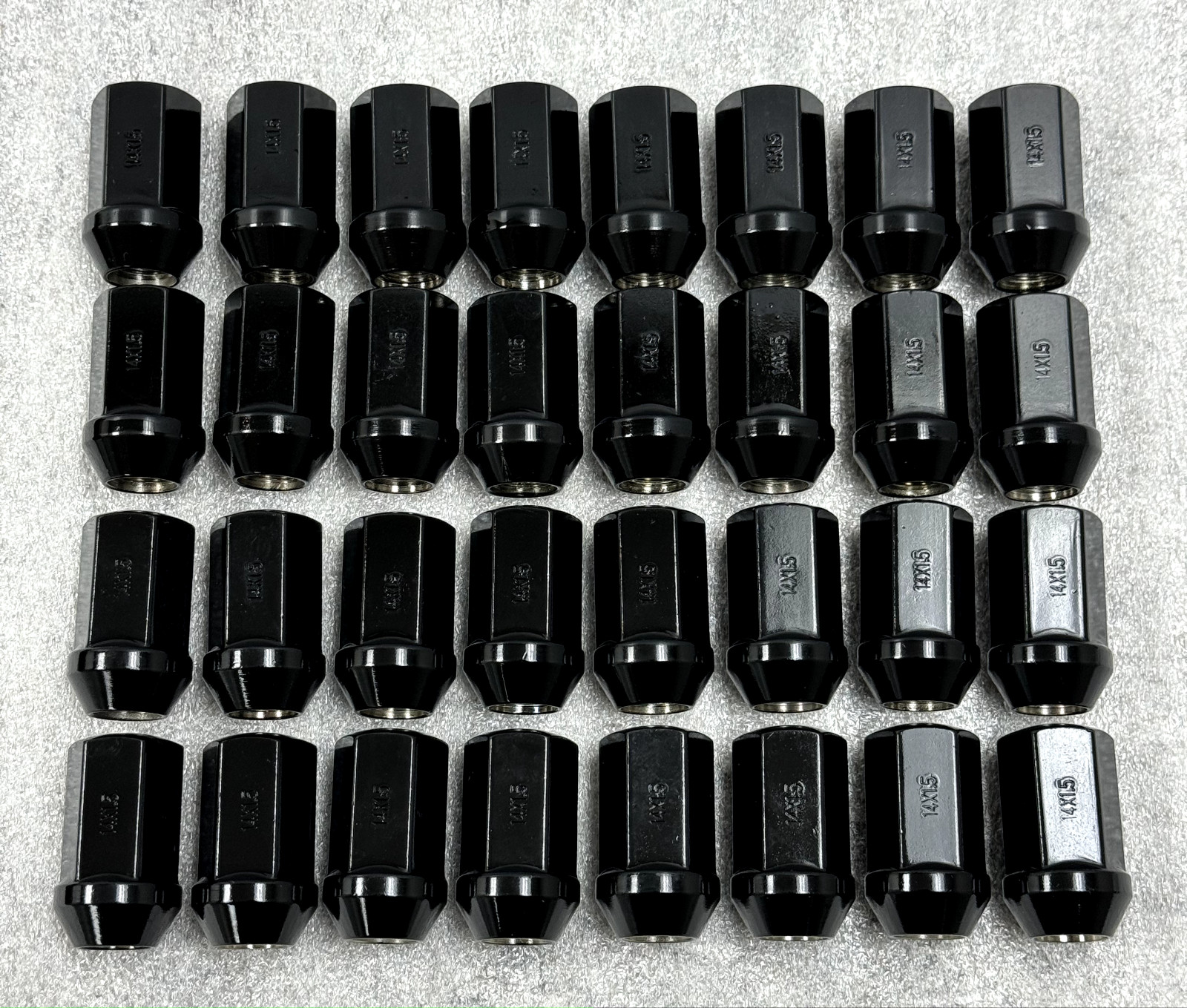 32 GM Replica Black Lugs Escalade Tahoe Silverado Sierra Yukon