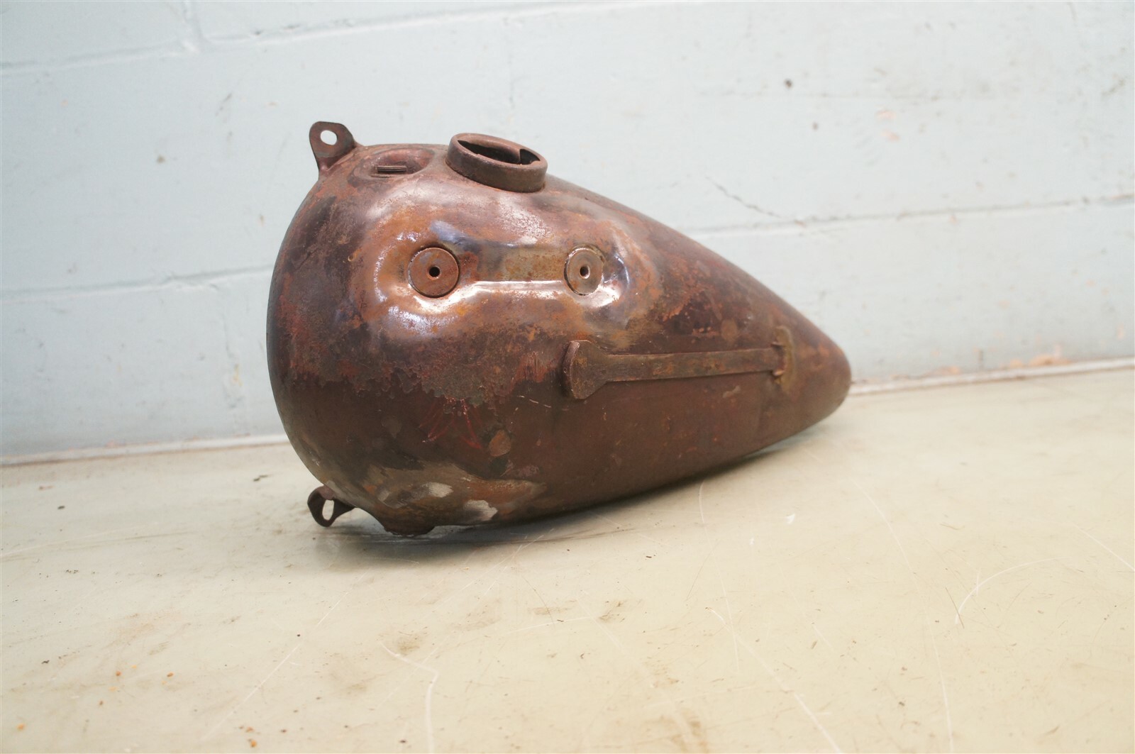 1948-50 Harley Davidson Panhead FL EL FLH 3.5 GALLON LEFT Gas Tank  *TZ8
