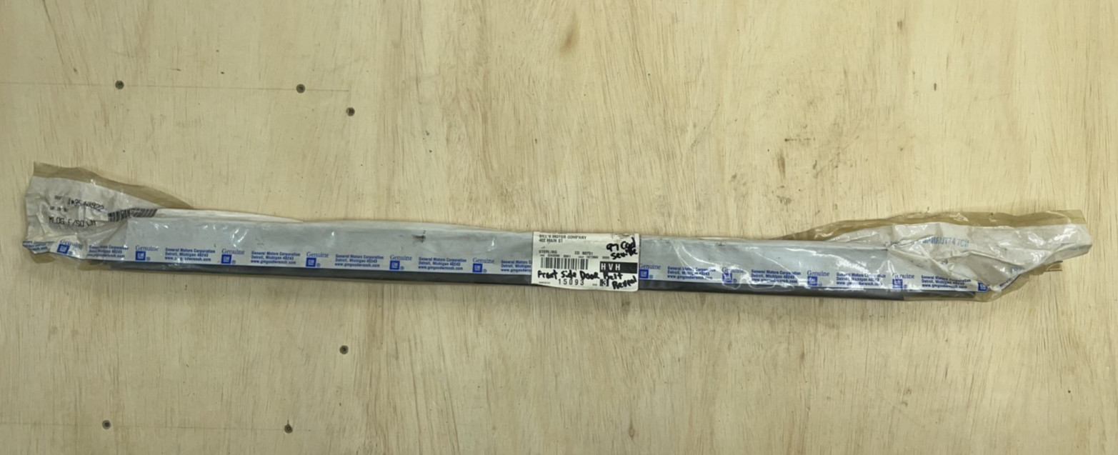 GM OEM Front Door Window Belt Reveal Molding 94-99 Cadillac Deville 3545922 NOS