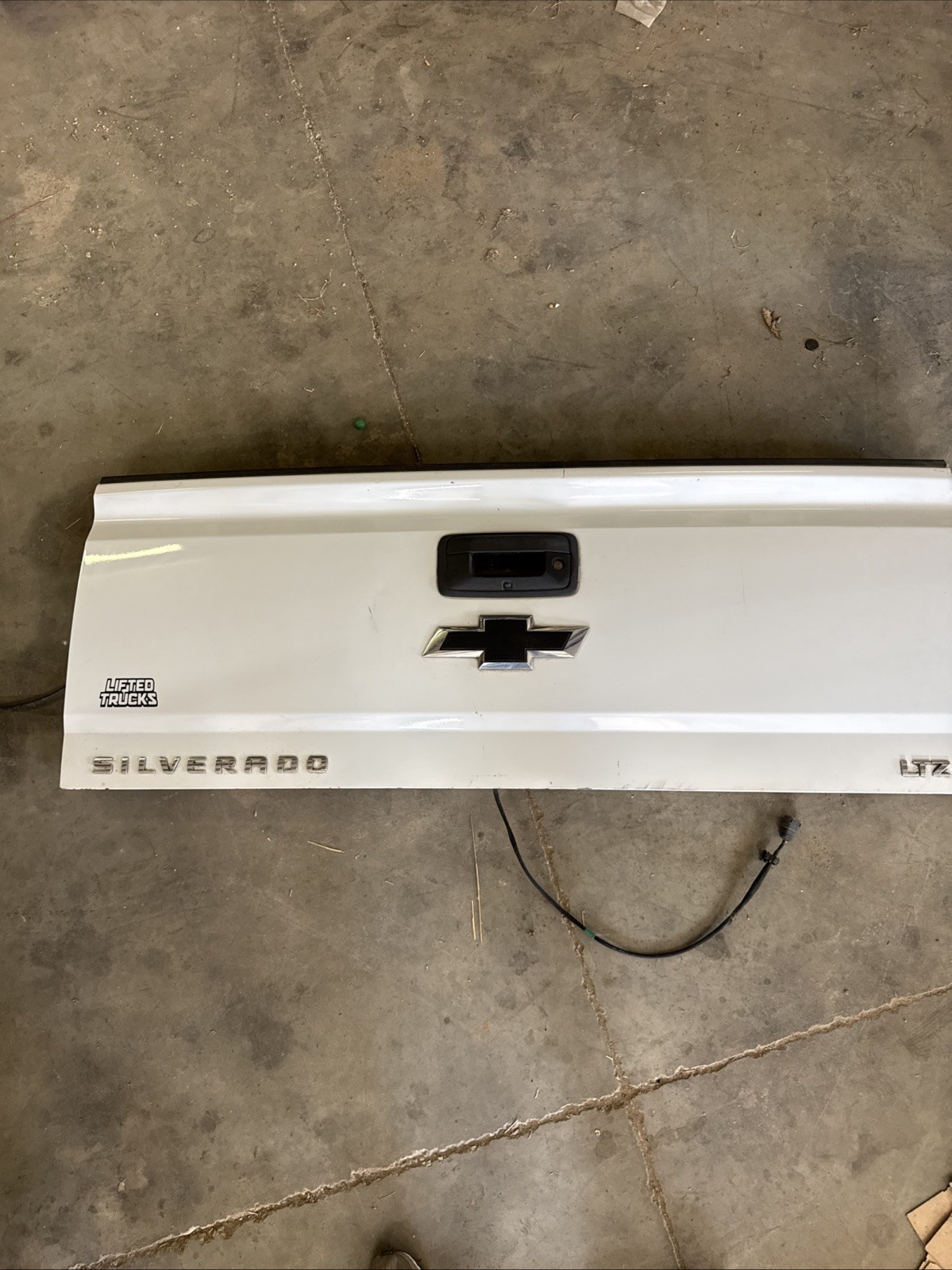 09-13 CHEVROLET SILVERADO TAILGATE WITH CAMERA OEM